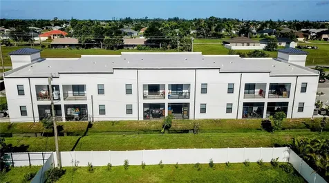 907 Skyline Boulevard Cape Coral FL 33991