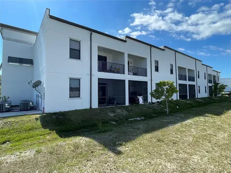 907 Skyline Boulevard Cape Coral FL 33991