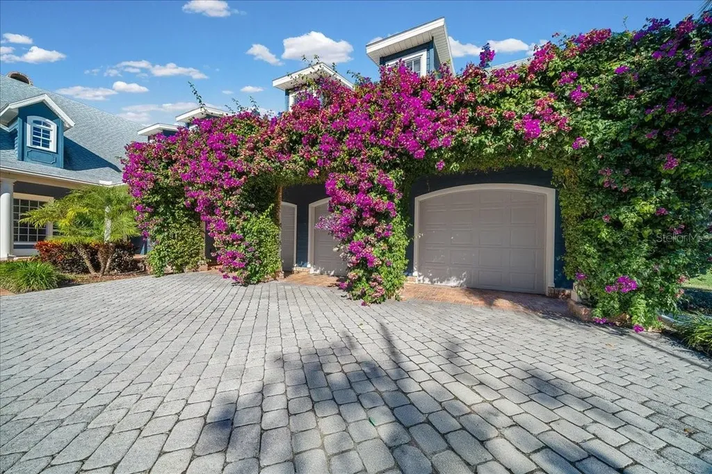 1200 Peninsula Drive Tavares FL 32778