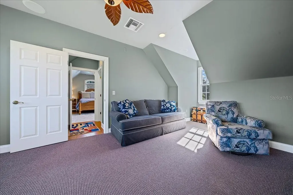 1200 Peninsula Drive Tavares FL 32778