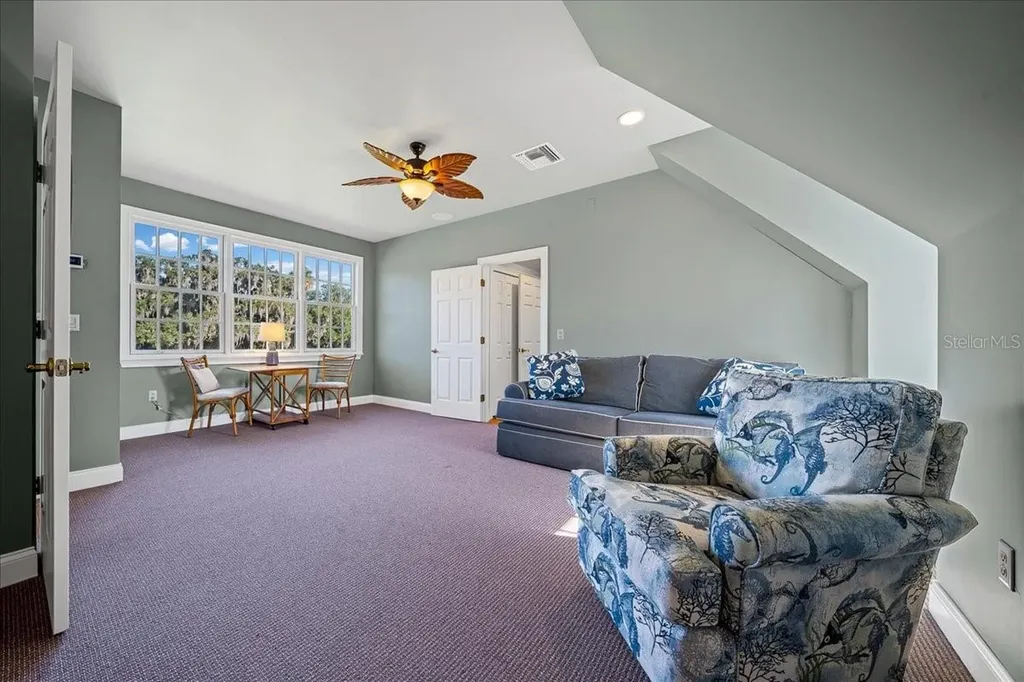 1200 Peninsula Drive Tavares FL 32778