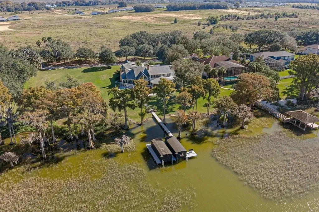 1200 Peninsula Drive Tavares FL 32778