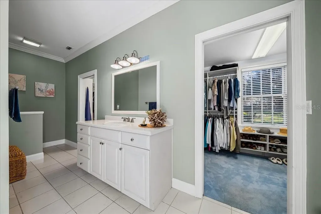 1200 Peninsula Drive Tavares FL 32778
