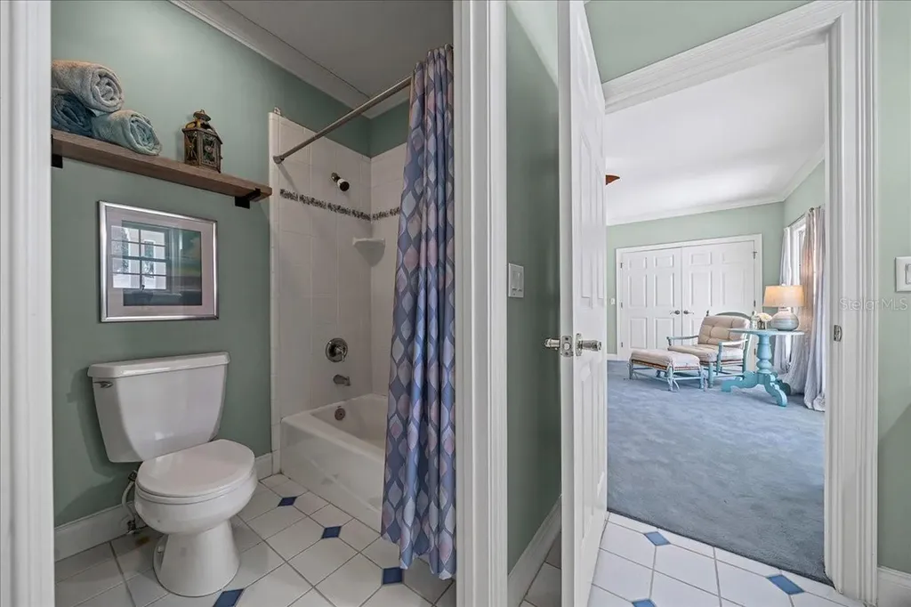 1200 Peninsula Drive Tavares FL 32778