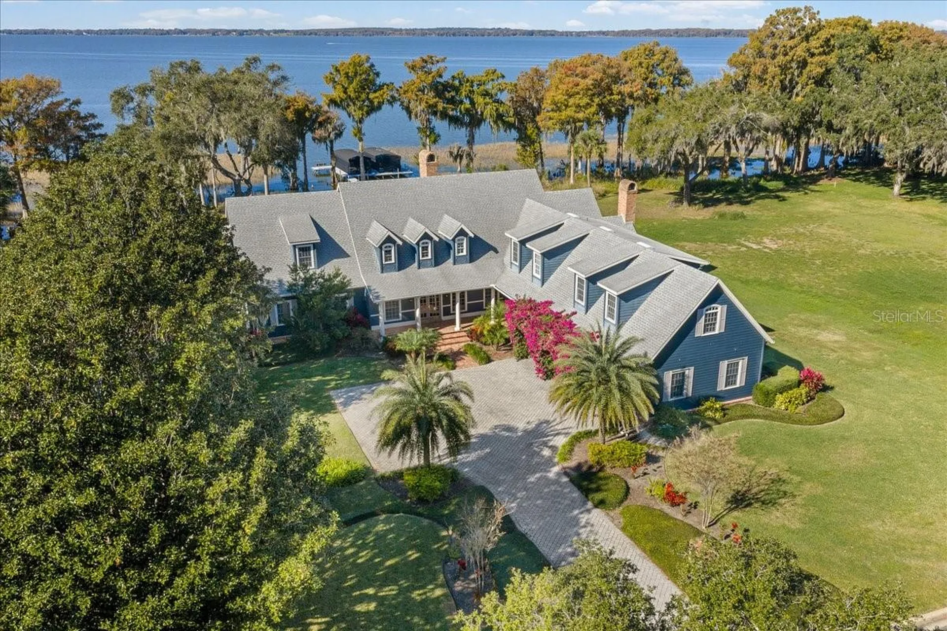 1200 Peninsula Drive Tavares FL 32778