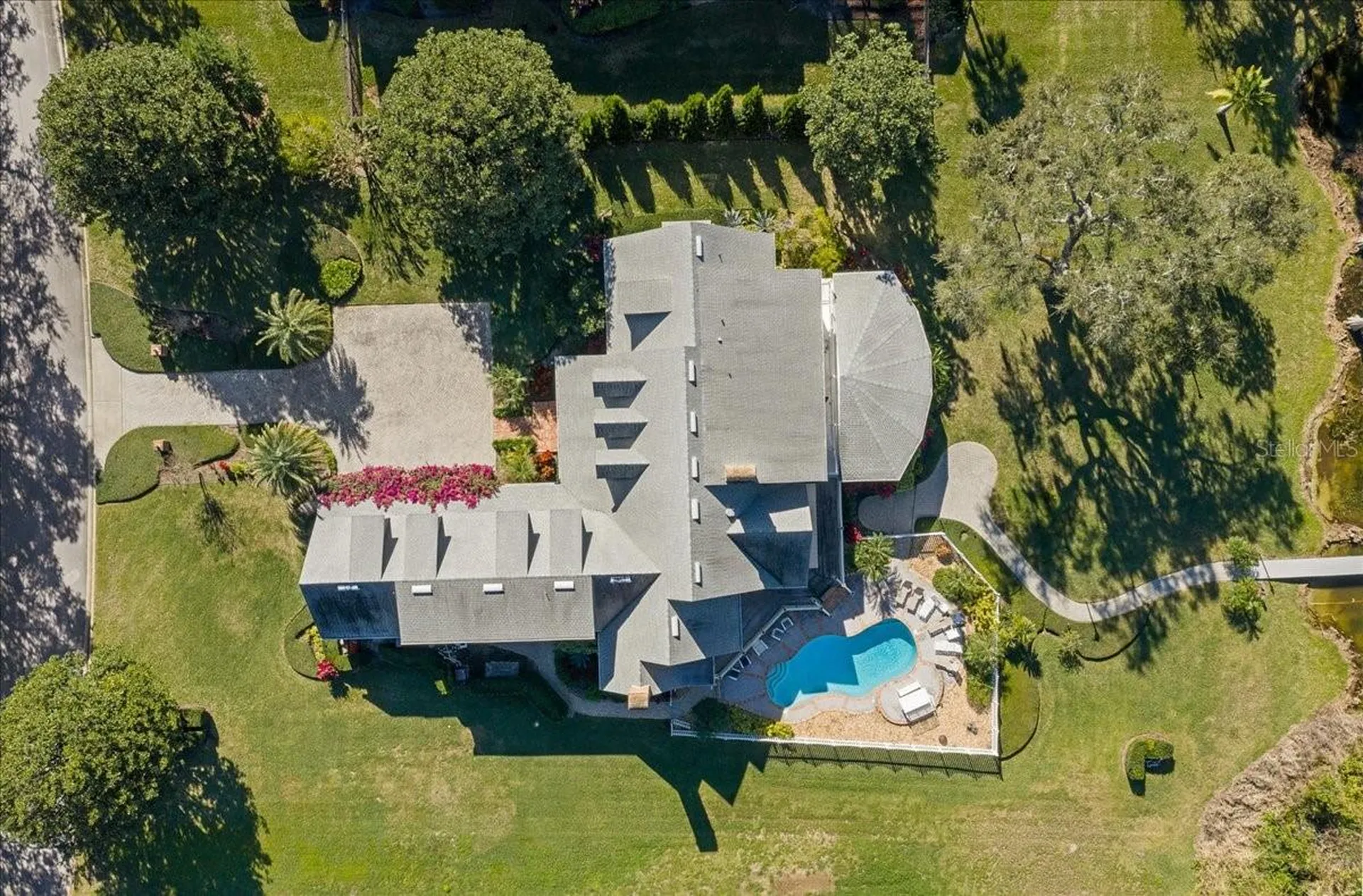 1200 Peninsula Drive Tavares FL 32778