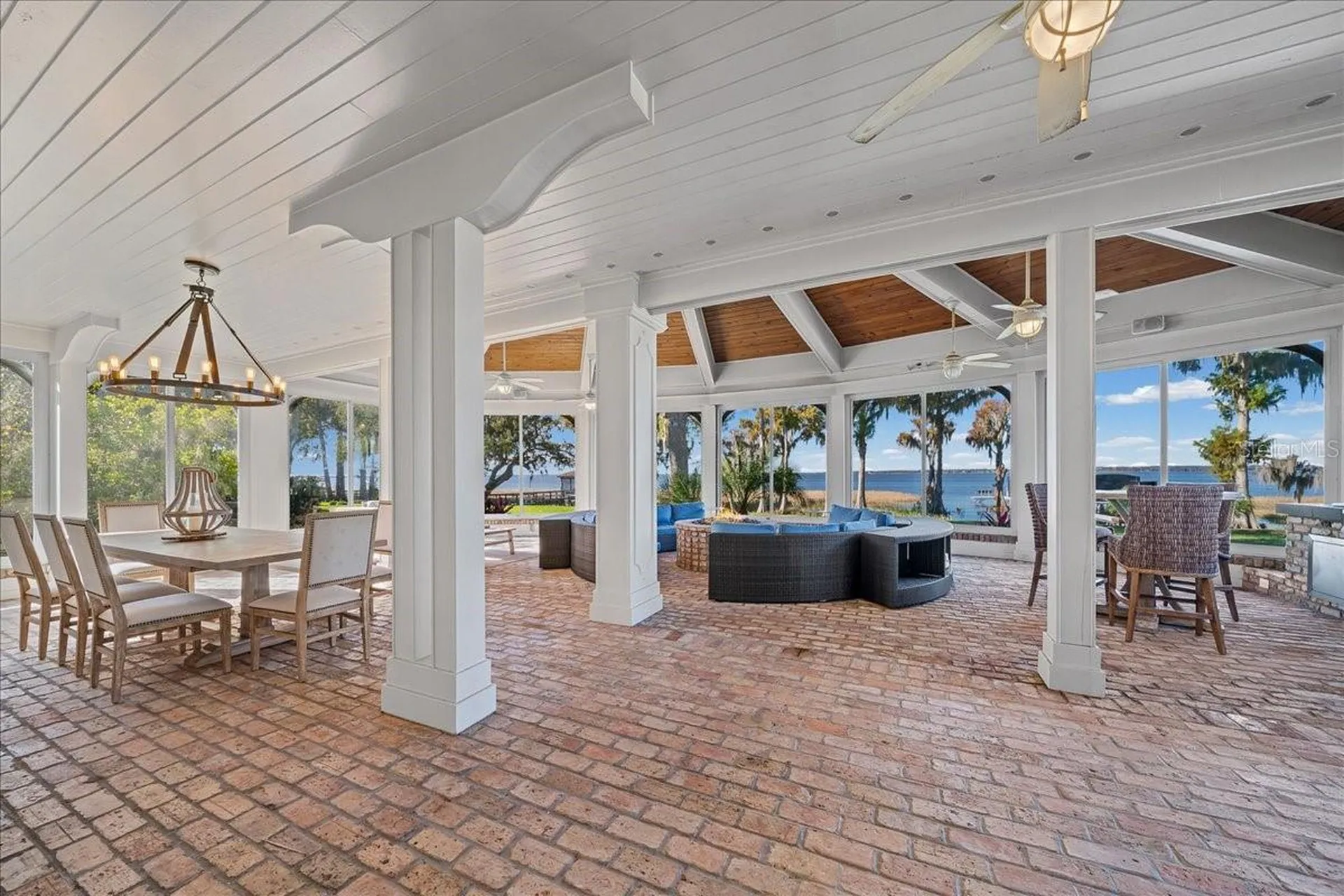 1200 Peninsula Drive Tavares FL 32778