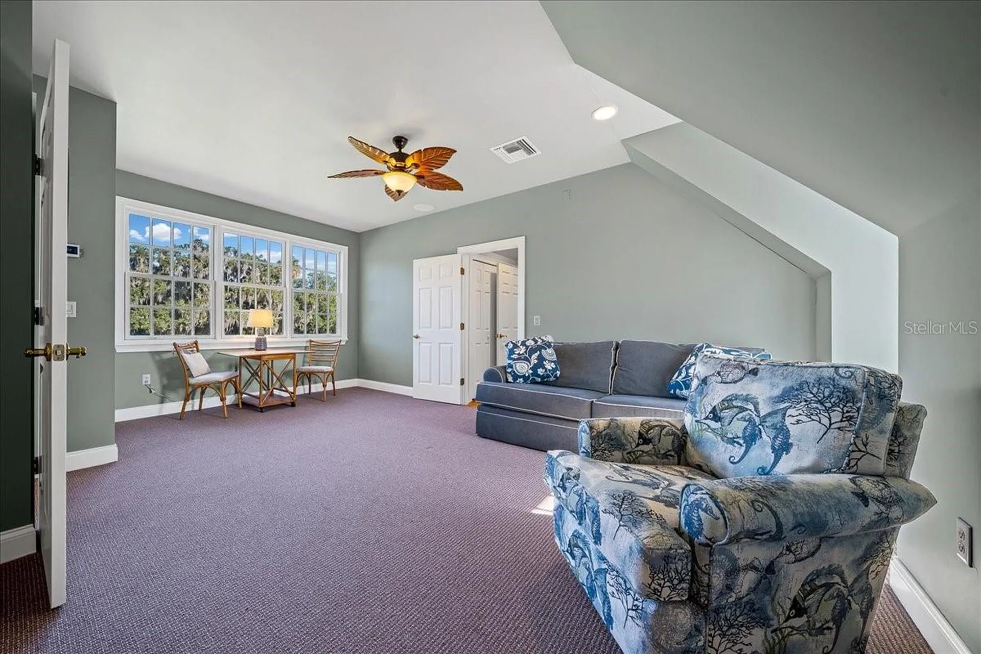 1200 Peninsula Drive Tavares FL 32778