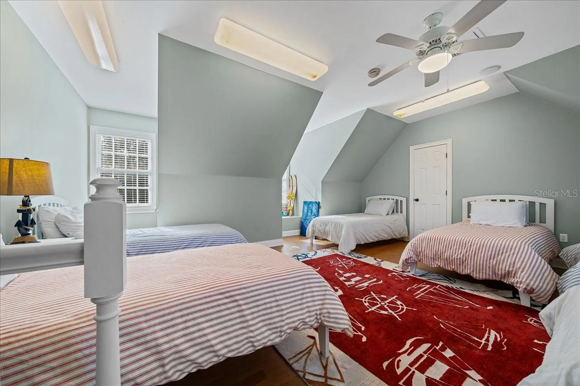1200 Peninsula Drive Tavares FL 32778