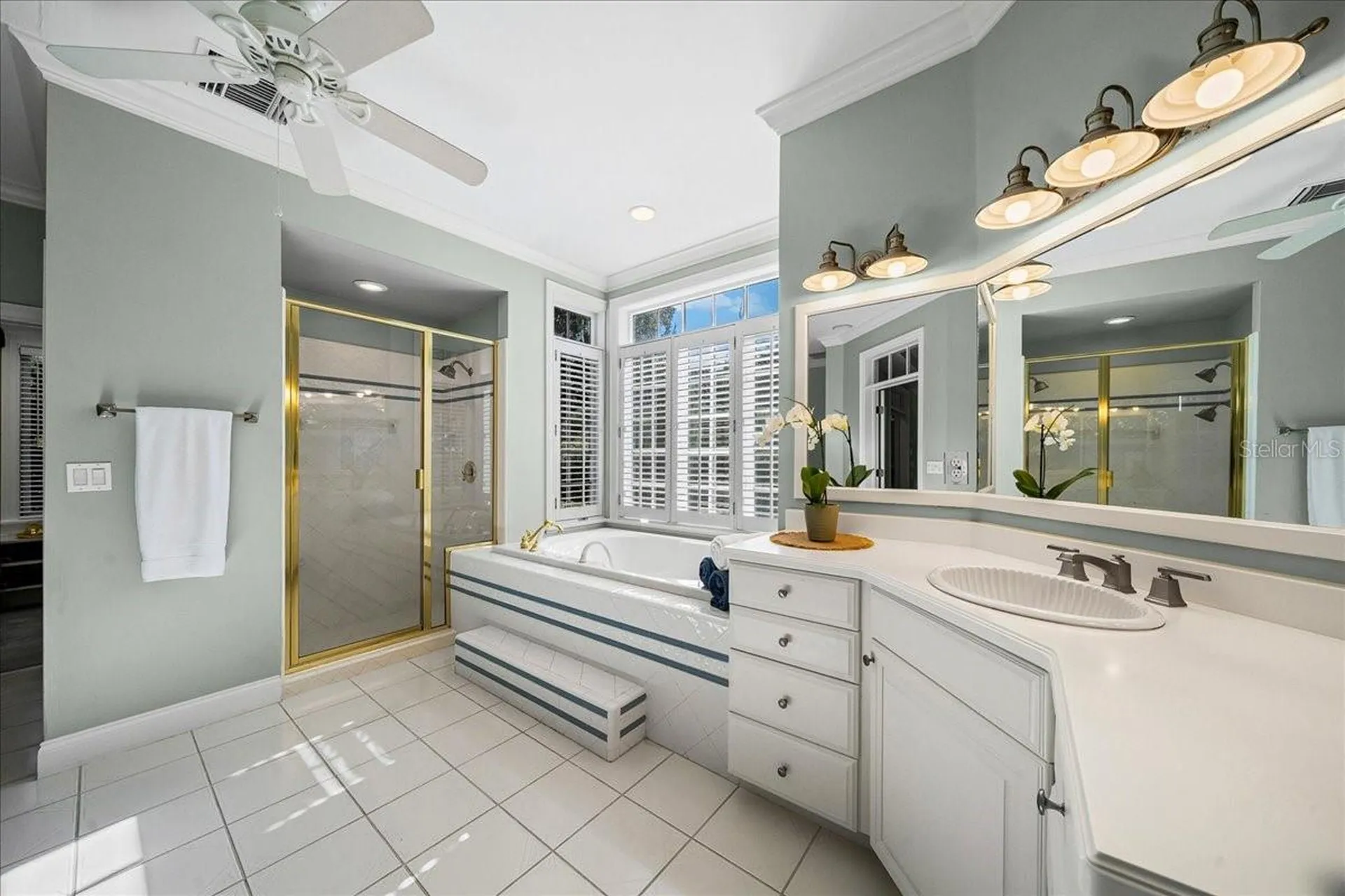 1200 Peninsula Drive Tavares FL 32778