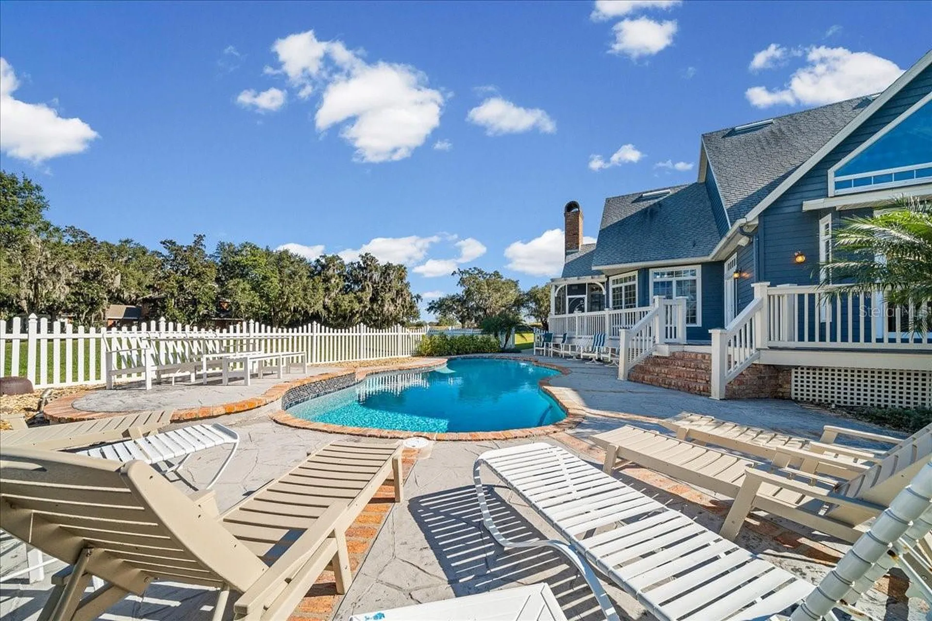 1200 Peninsula Drive Tavares FL 32778