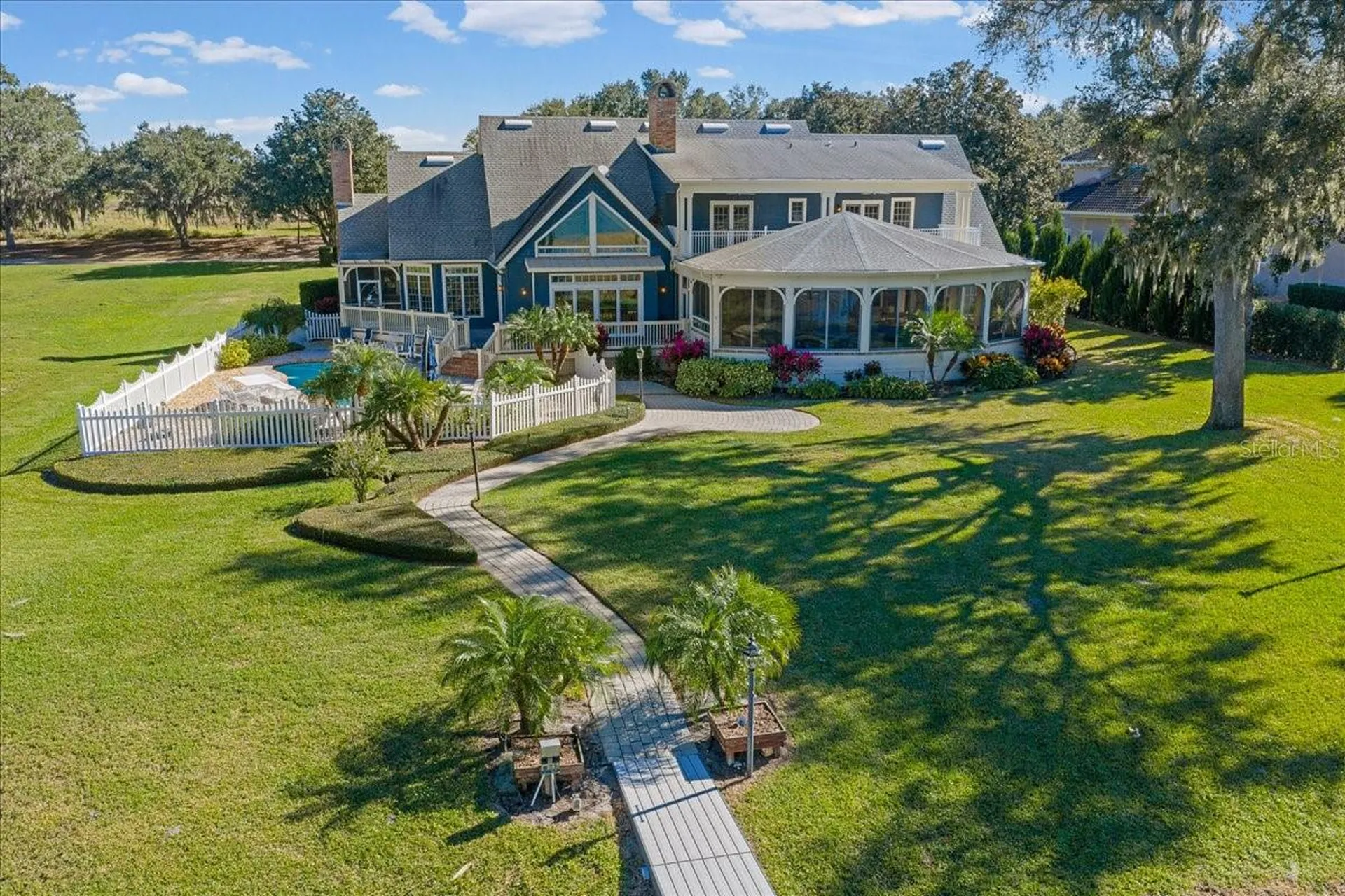 1200 Peninsula Drive Tavares FL 32778