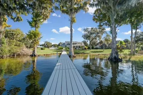 1200 Peninsula Drive Tavares FL 32778