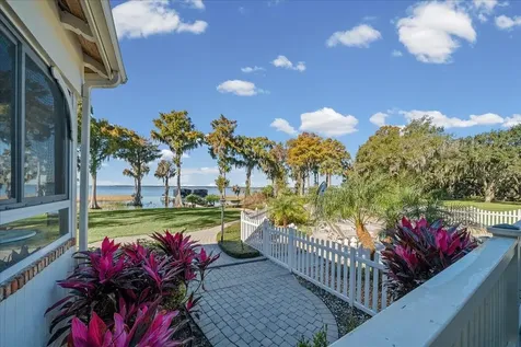1200 Peninsula Drive Tavares FL 32778