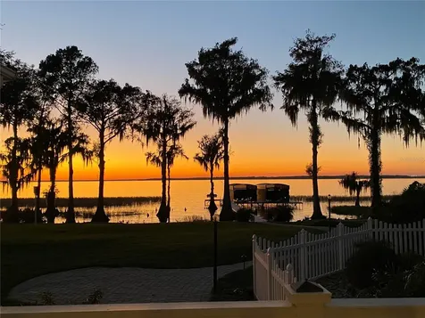 1200 Peninsula Drive Tavares FL 32778