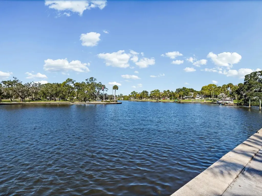 2126 Parrot Fish Drive Holiday FL 34691