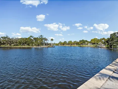 2126 Parrot Fish Drive Holiday FL 34691