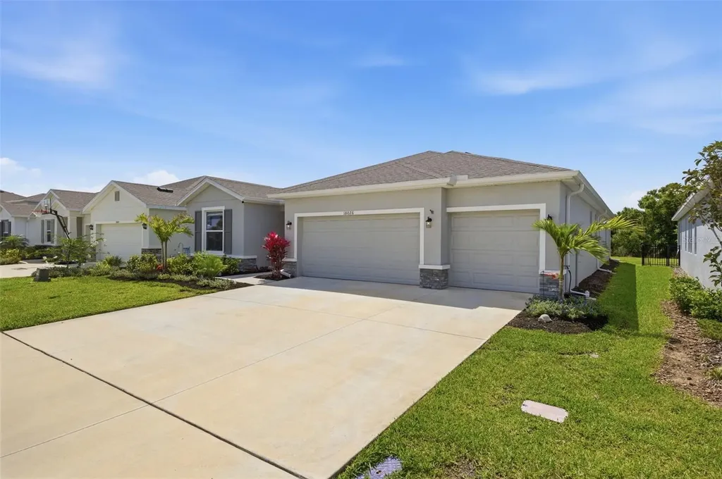 18026 Fattoria Terrace Bradenton FL 34211
