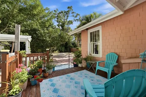 2330 7th Avenue W Bradenton FL 34205