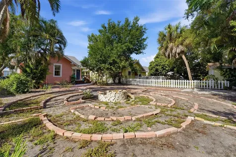 2330 7th Avenue W Bradenton FL 34205