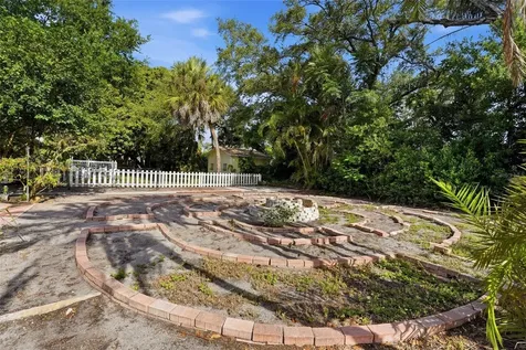 2330 7th Avenue W Bradenton FL 34205