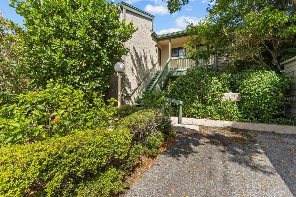 1511 Pelican Point Drive Sarasota FL 34231