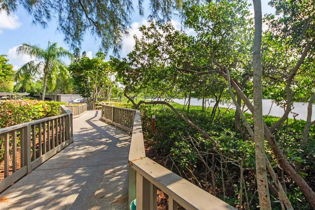 1511 Pelican Point Drive Sarasota FL 34231