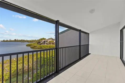 1511 Pelican Point Drive Sarasota FL 34231