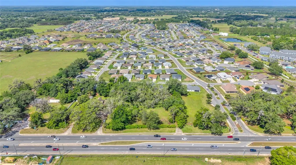 11338 N Us Highway 301 Oxford FL 34484