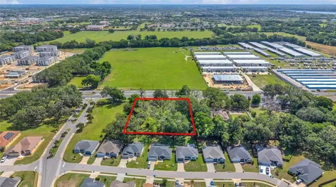11338 N Us Highway 301 Oxford FL 34484