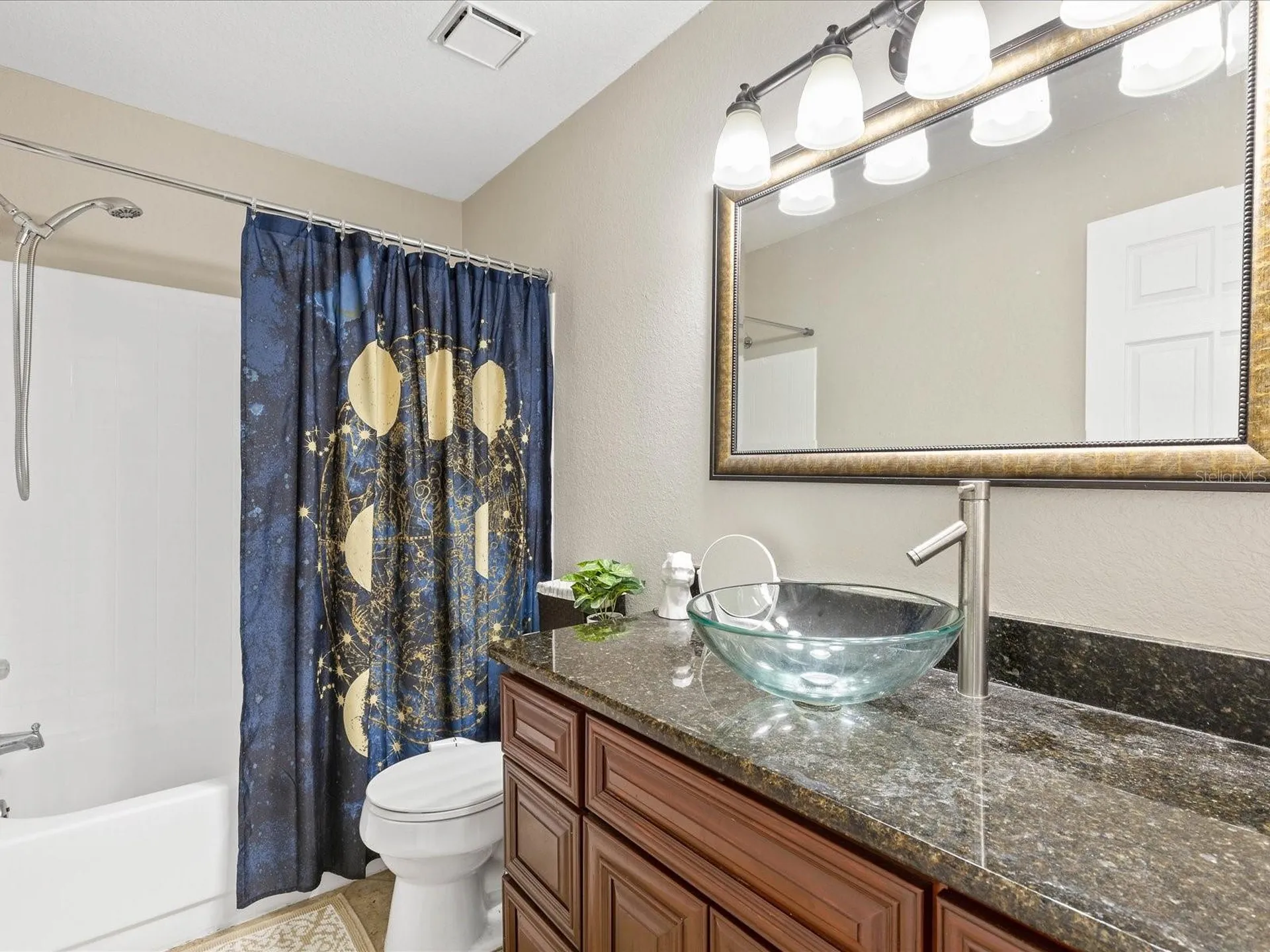 2550 N Alafaya Trail Orlando FL 32826