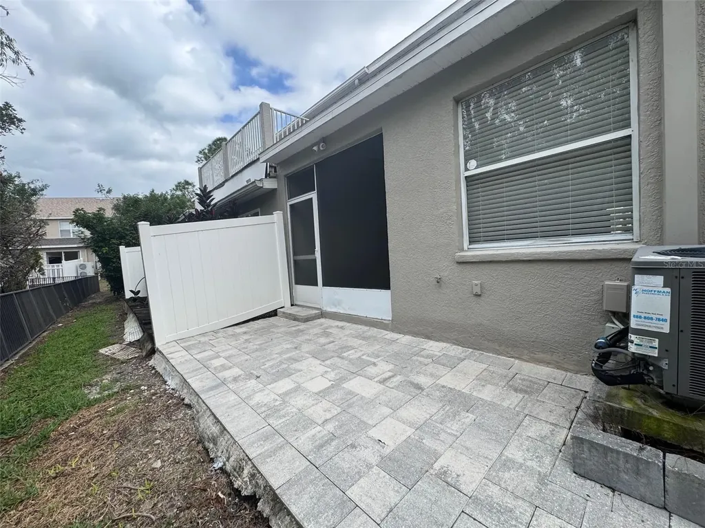 752 Vallance Way NE St Petersburg FL 33716