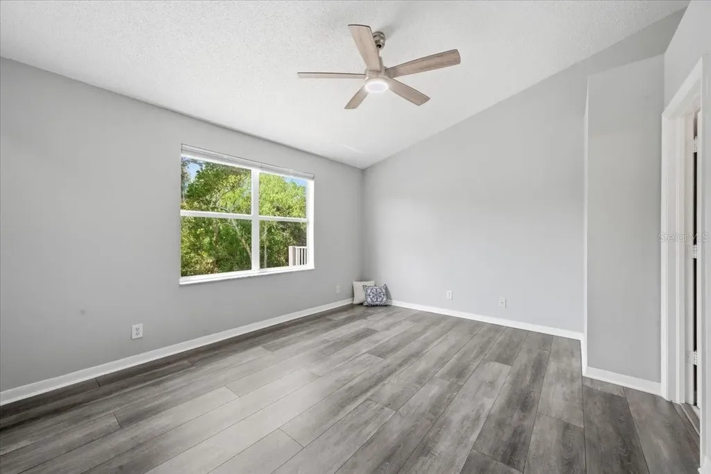 752 Vallance Way NE St Petersburg FL 33716
