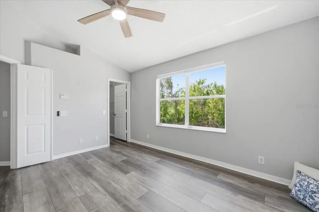 752 Vallance Way NE St Petersburg FL 33716