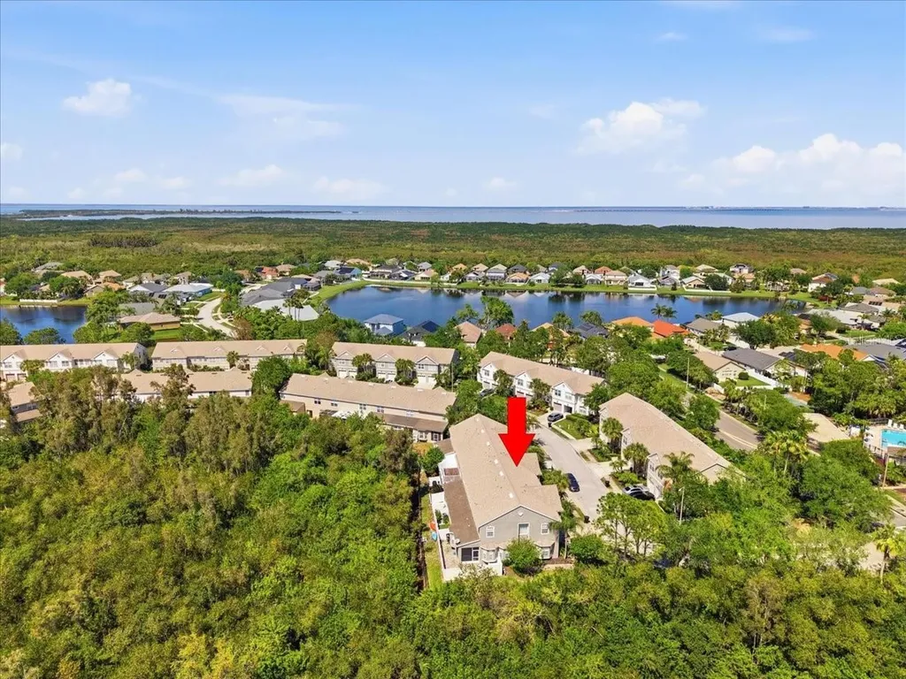 752 Vallance Way NE St Petersburg FL 33716