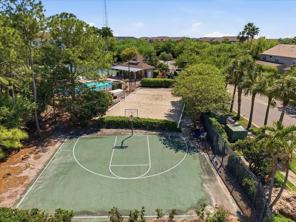 752 Vallance Way NE St Petersburg FL 33716