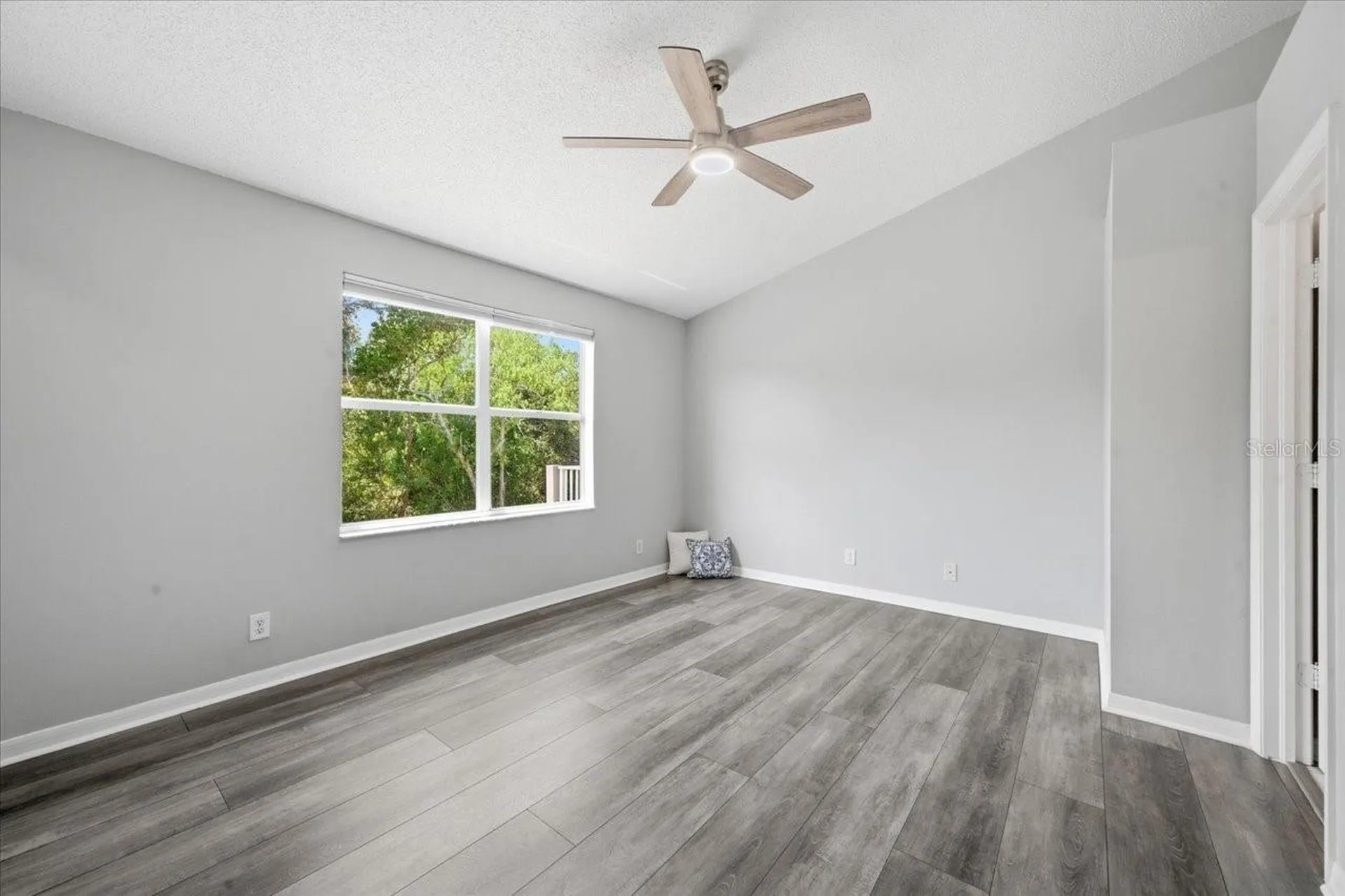752 Vallance Way NE St Petersburg FL 33716