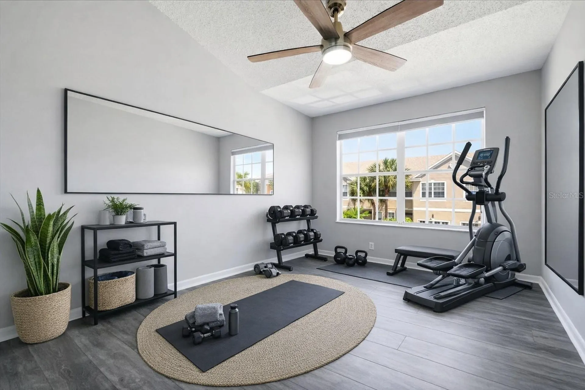 752 Vallance Way NE St Petersburg FL 33716