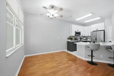 752 Vallance Way NE St Petersburg FL 33716