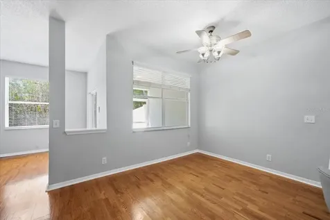 752 Vallance Way NE St Petersburg FL 33716
