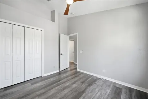 752 Vallance Way NE St Petersburg FL 33716