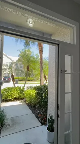 752 Vallance Way NE St Petersburg FL 33716
