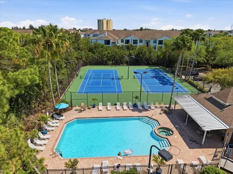 752 Vallance Way NE St Petersburg FL 33716