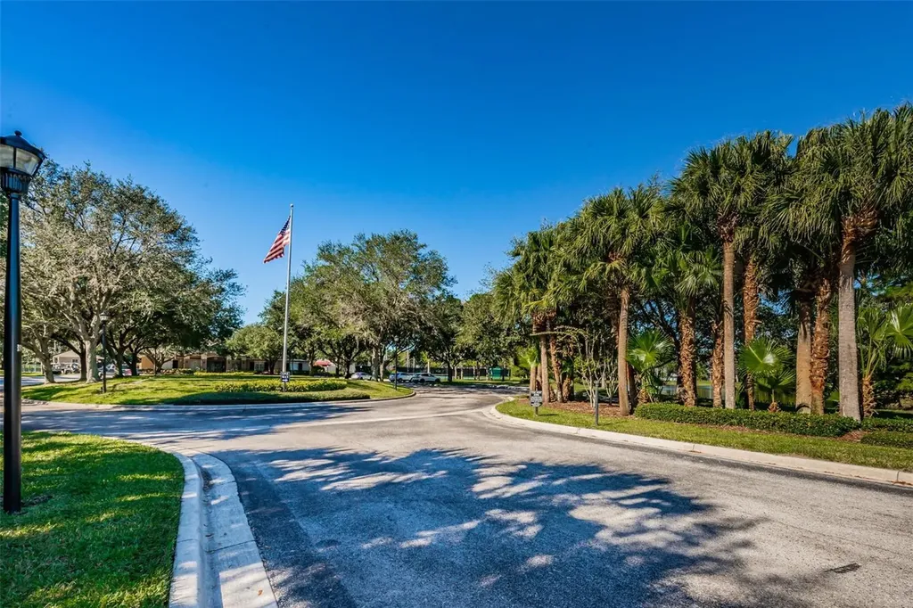 5721 Heronpark Place Lithia FL 33547