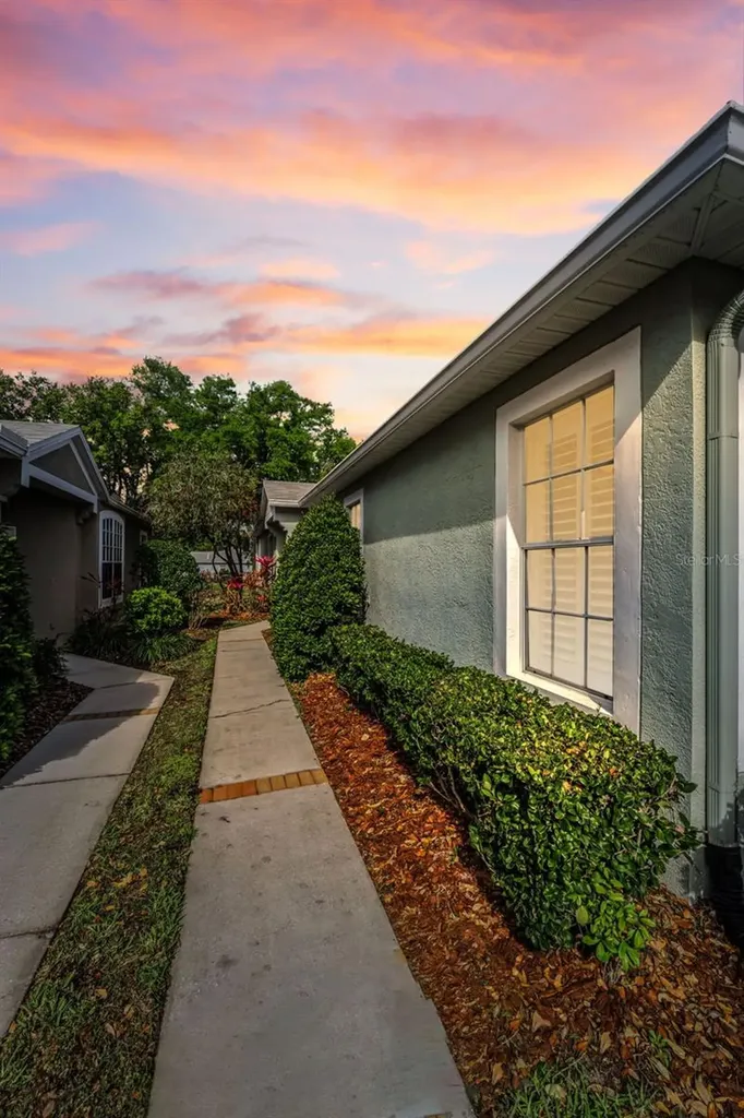5721 Heronpark Place Lithia FL 33547