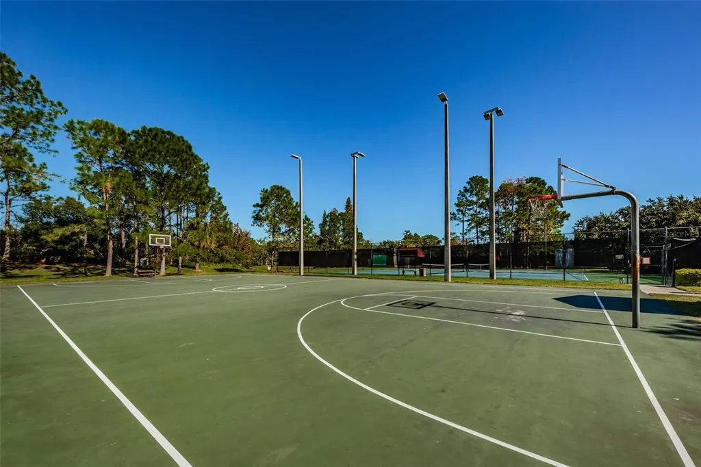 5721 Heronpark Place Lithia FL 33547