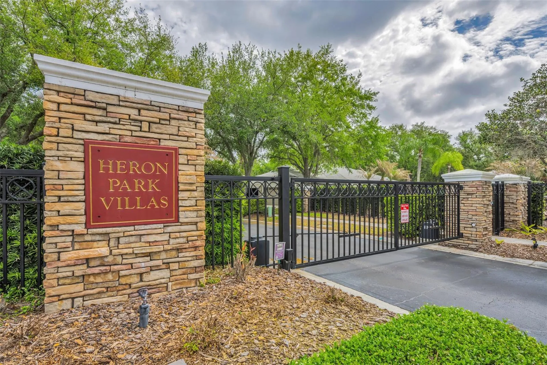 5721 Heronpark Place Lithia FL 33547