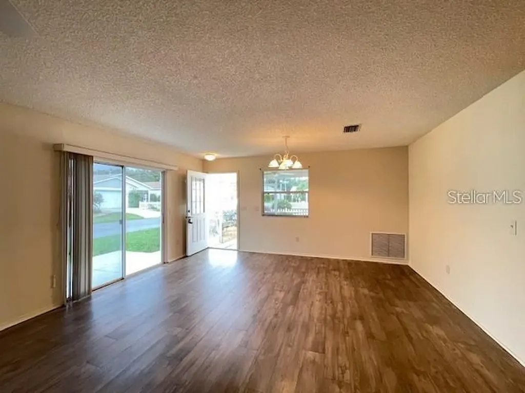 2744 Collington Drive The Villages FL 32162