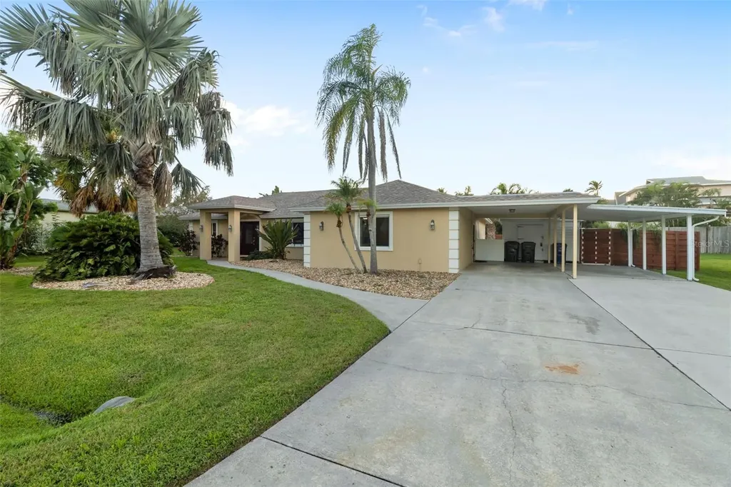 6454 Beechwood Avenue Sarasota FL 34231