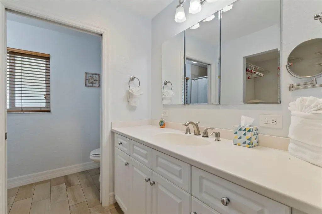 6454 Beechwood Avenue Sarasota FL 34231
